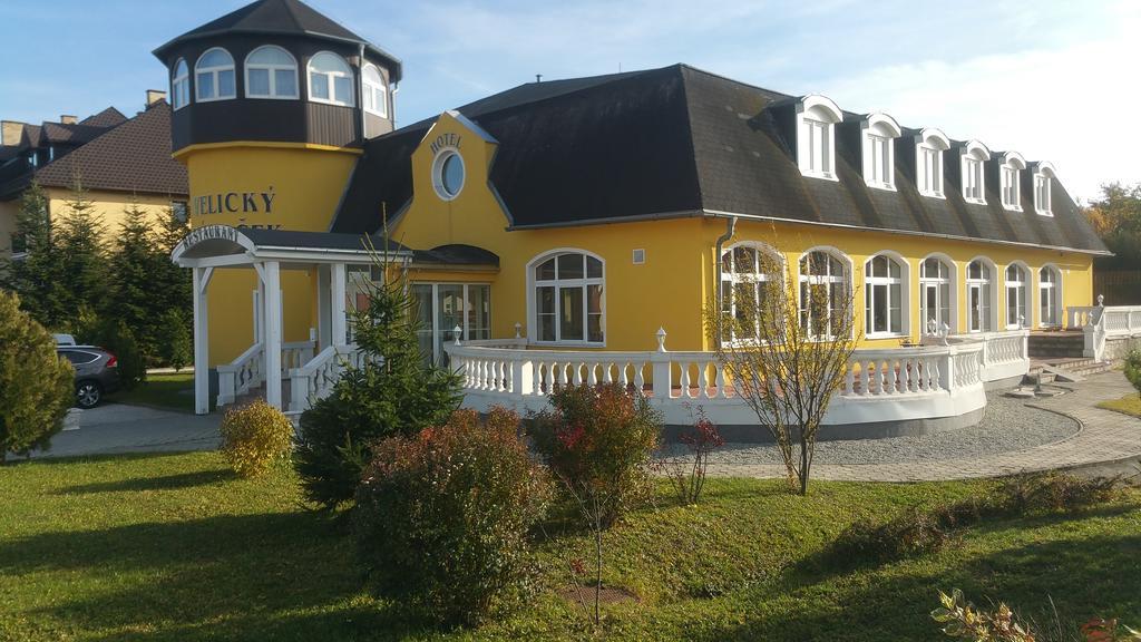 Pension Velicky Zamocek Poprád Kültér fotó